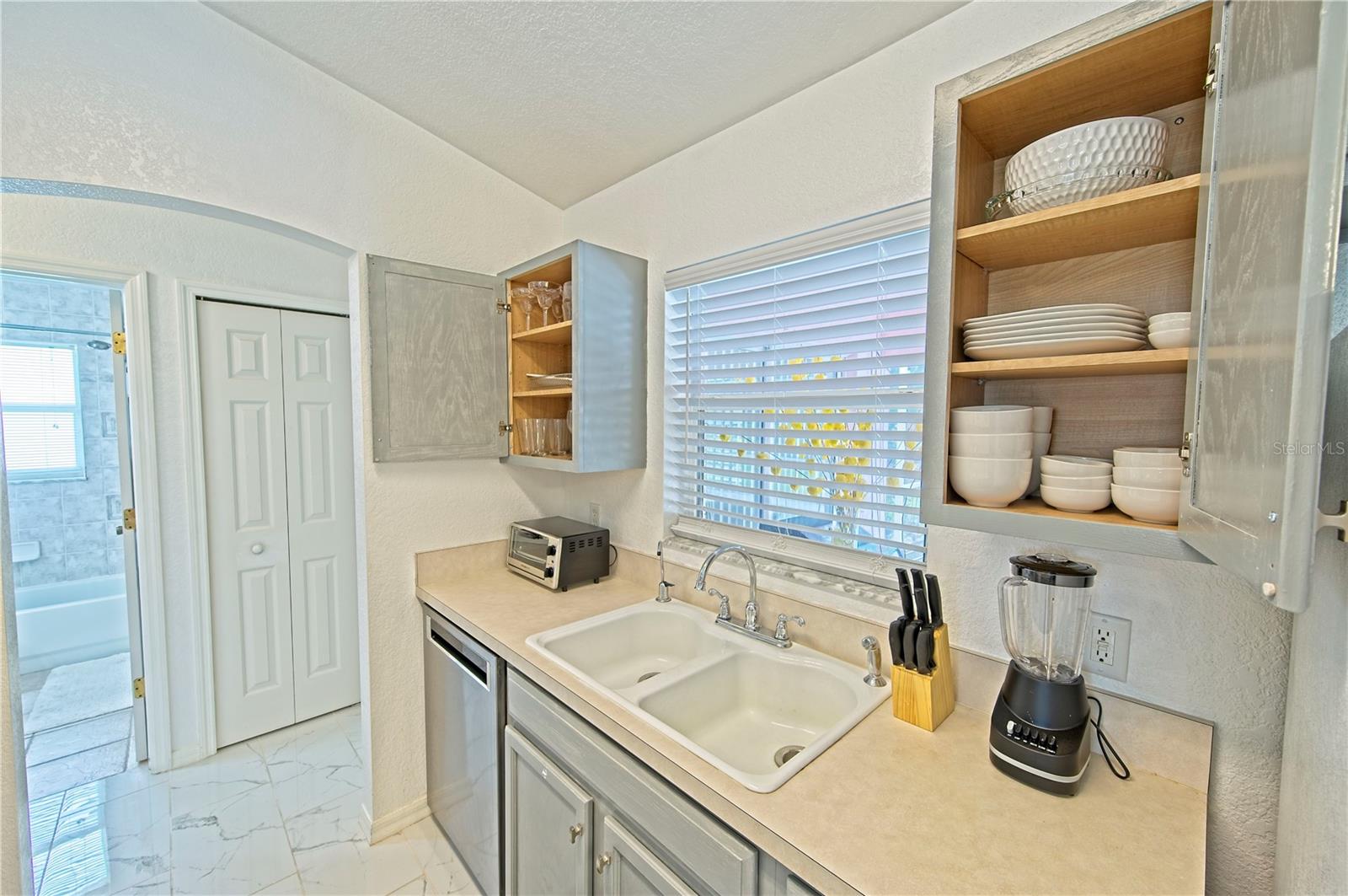 Image 21 of 42 For 3620 Candia Avenue