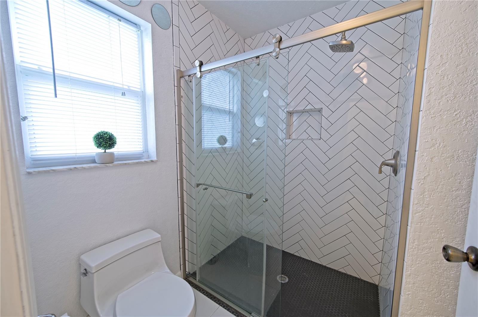 Image 27 of 42 For 3620 Candia Avenue