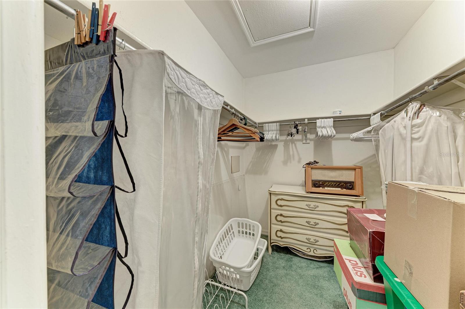 Image 26 of 61 For 9417 Kingston Drive 9417