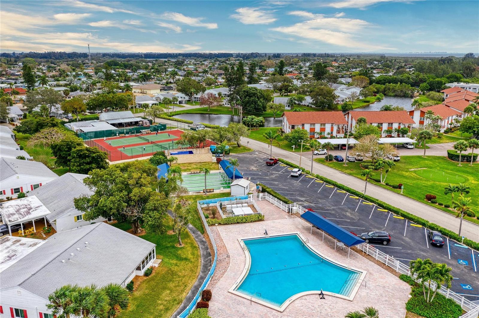 Image 37 of 61 For 9417 Kingston Drive 9417