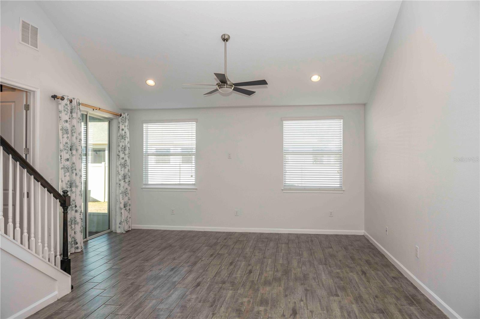 Image 11 of 52 For 11737 Brookside Drive