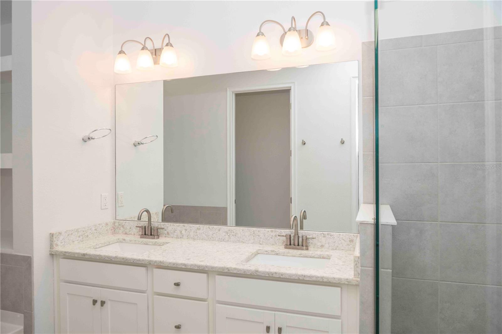 Image 21 of 52 For 11737 Brookside Drive