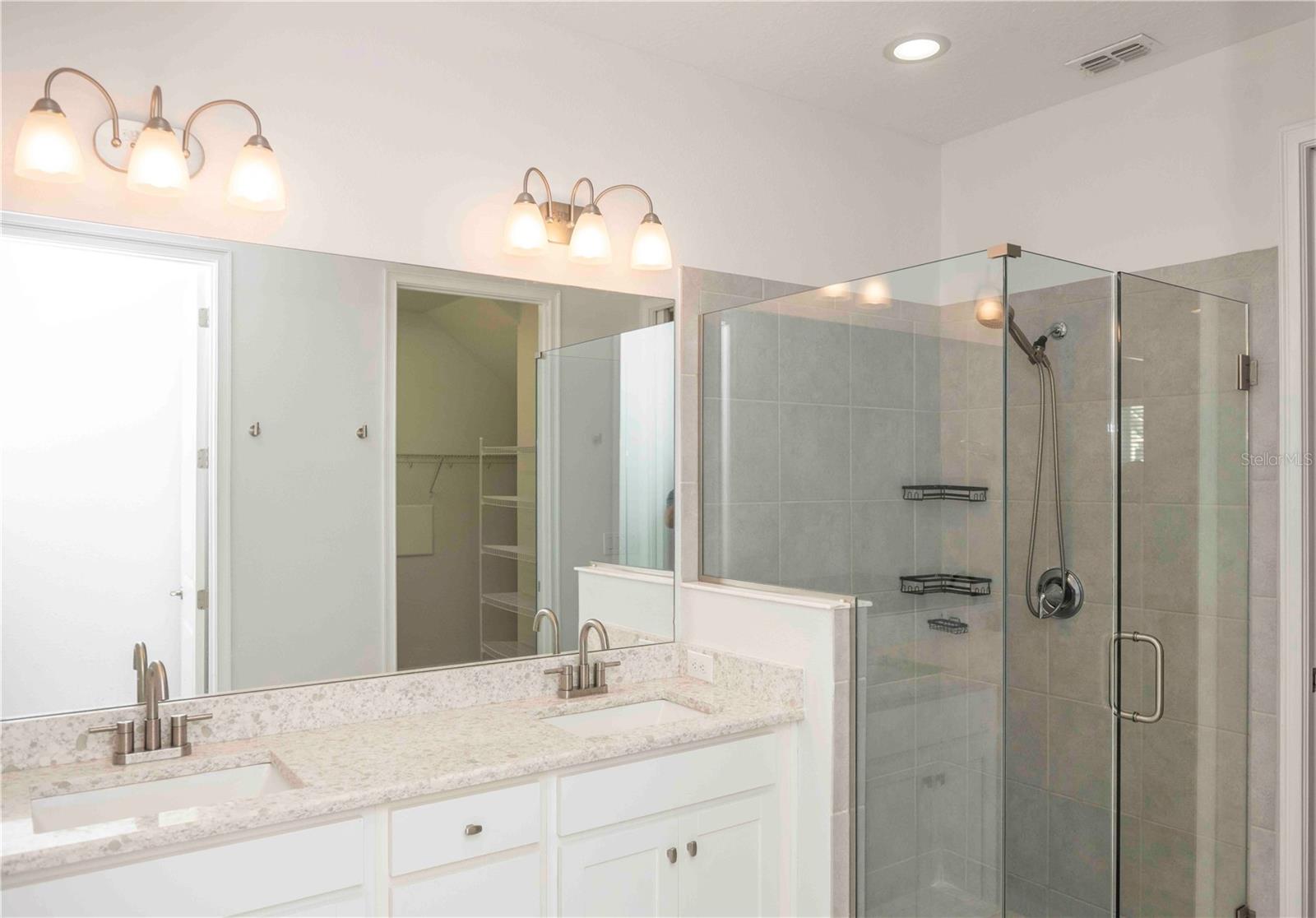 Image 23 of 52 For 11737 Brookside Drive