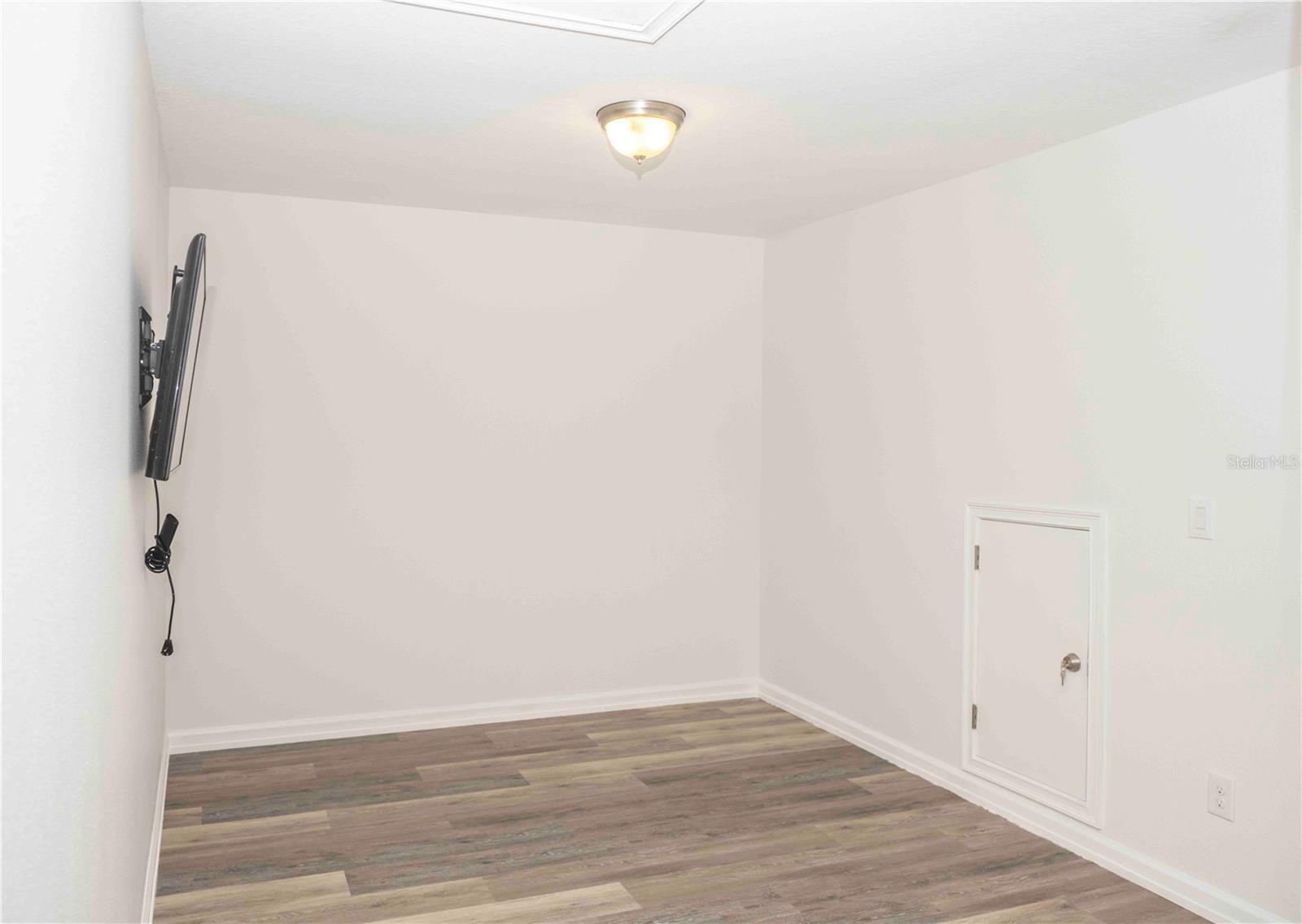 Image 32 of 52 For 11737 Brookside Drive