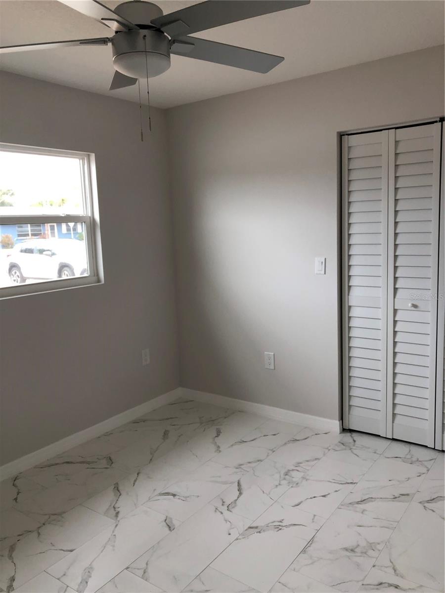 Image 10 of 25 For 345 Parkland Avenue