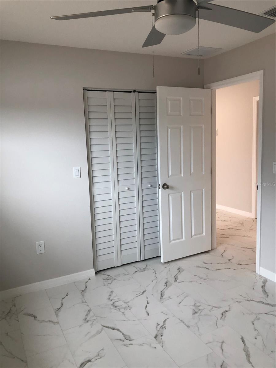 Image 12 of 25 For 345 Parkland Avenue