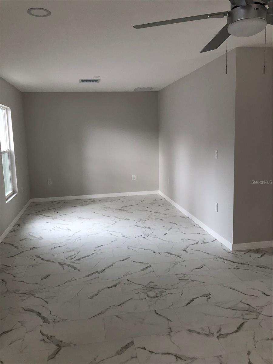 Image 15 of 25 For 345 Parkland Avenue