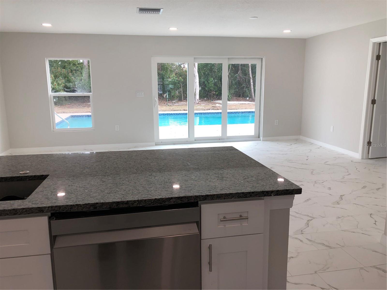 Image 4 of 25 For 345 Parkland Avenue