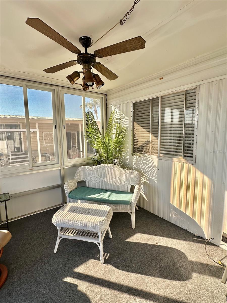 Image 25 of 61 For 5619 Bayshore Road 328