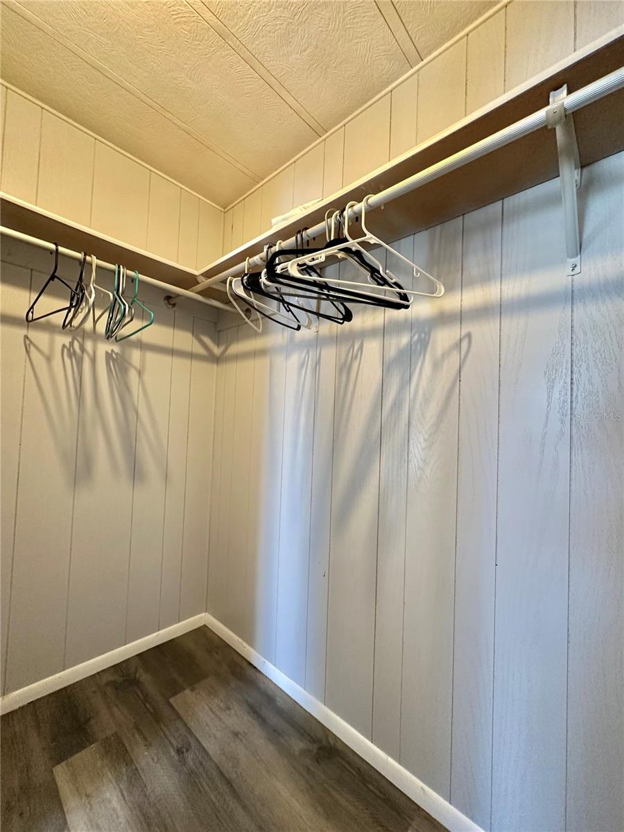 Image 37 of 61 For 5619 Bayshore Road 328