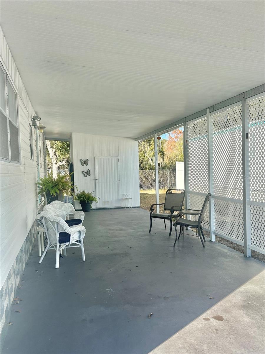 Image 4 of 61 For 5619 Bayshore Road 328