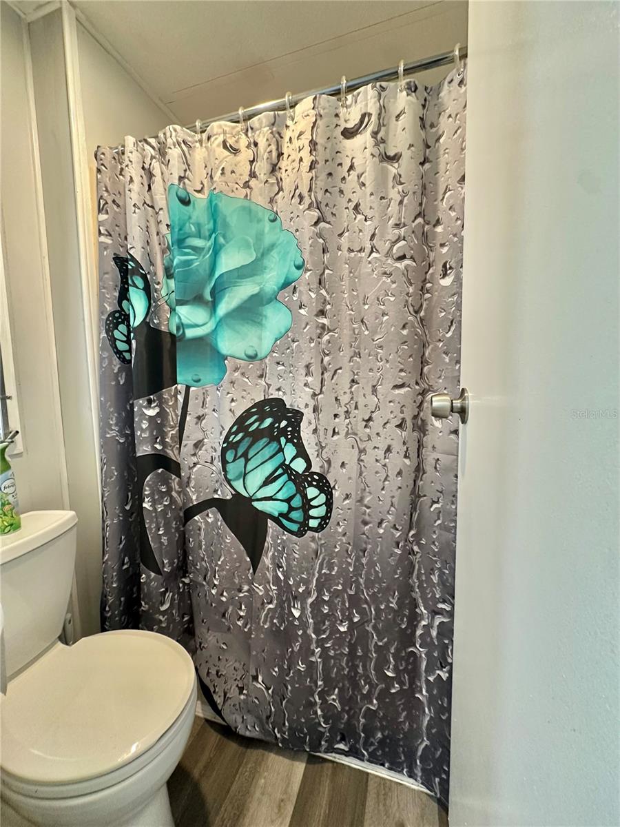 Image 41 of 61 For 5619 Bayshore Road 328