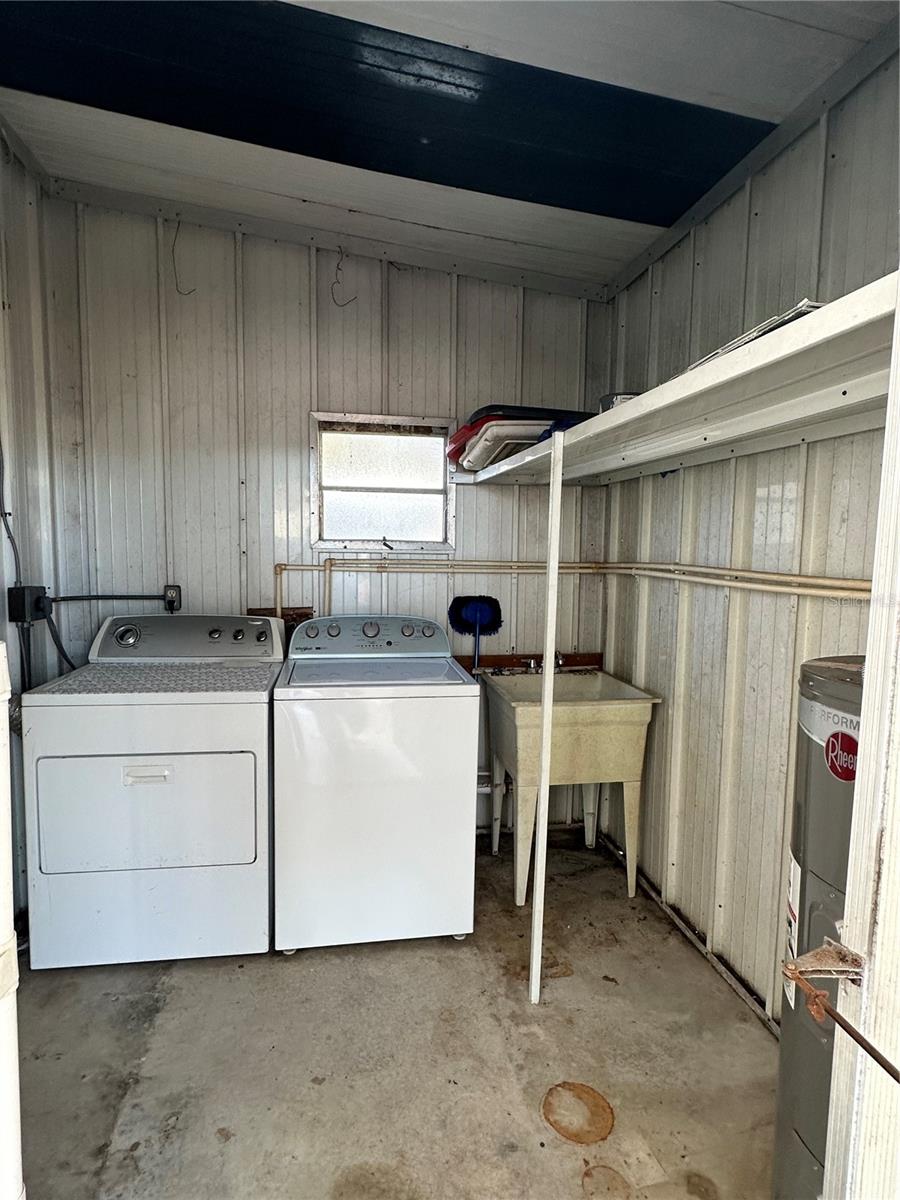 Image 6 of 61 For 5619 Bayshore Road 328