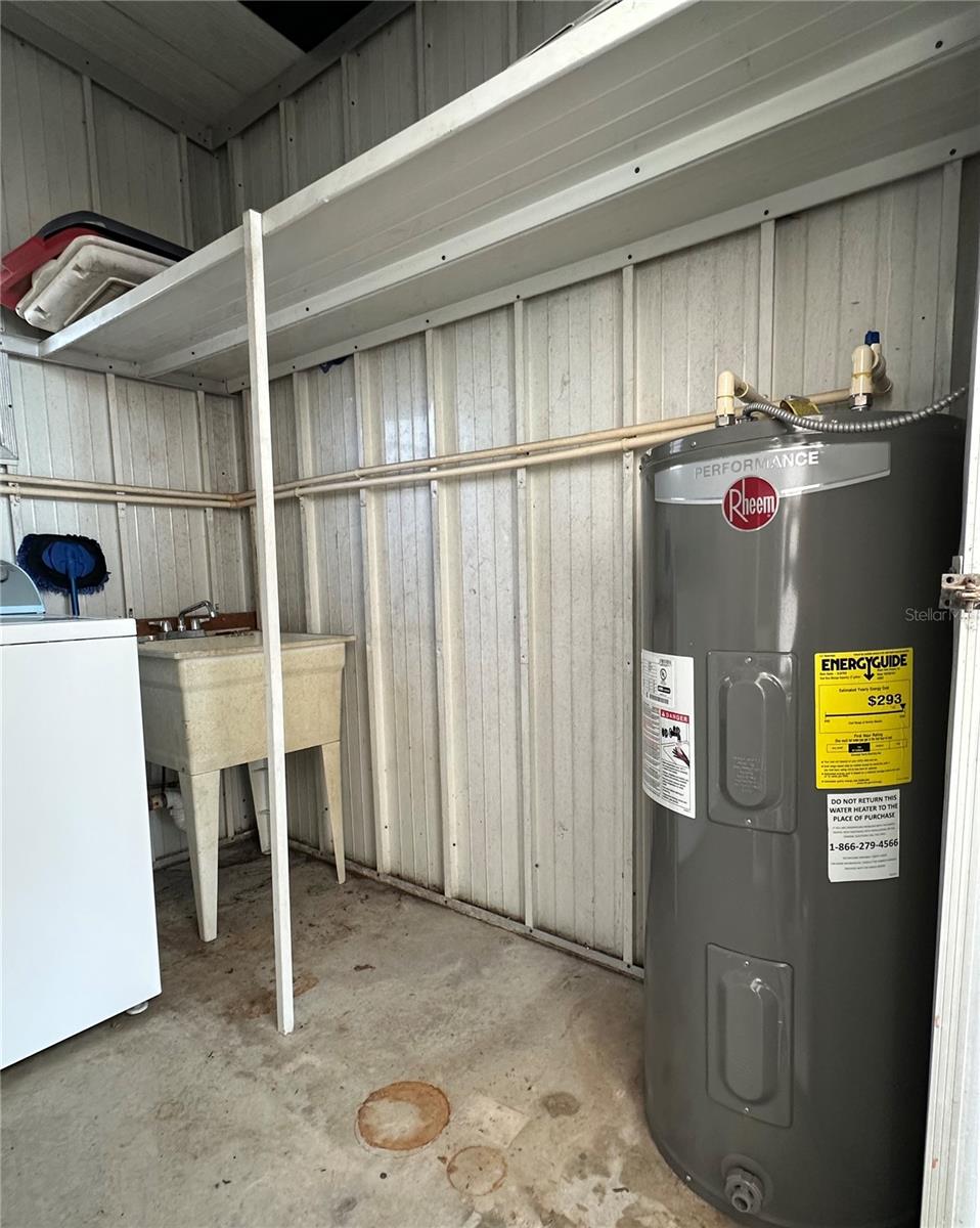 Image 7 of 61 For 5619 Bayshore Road 328