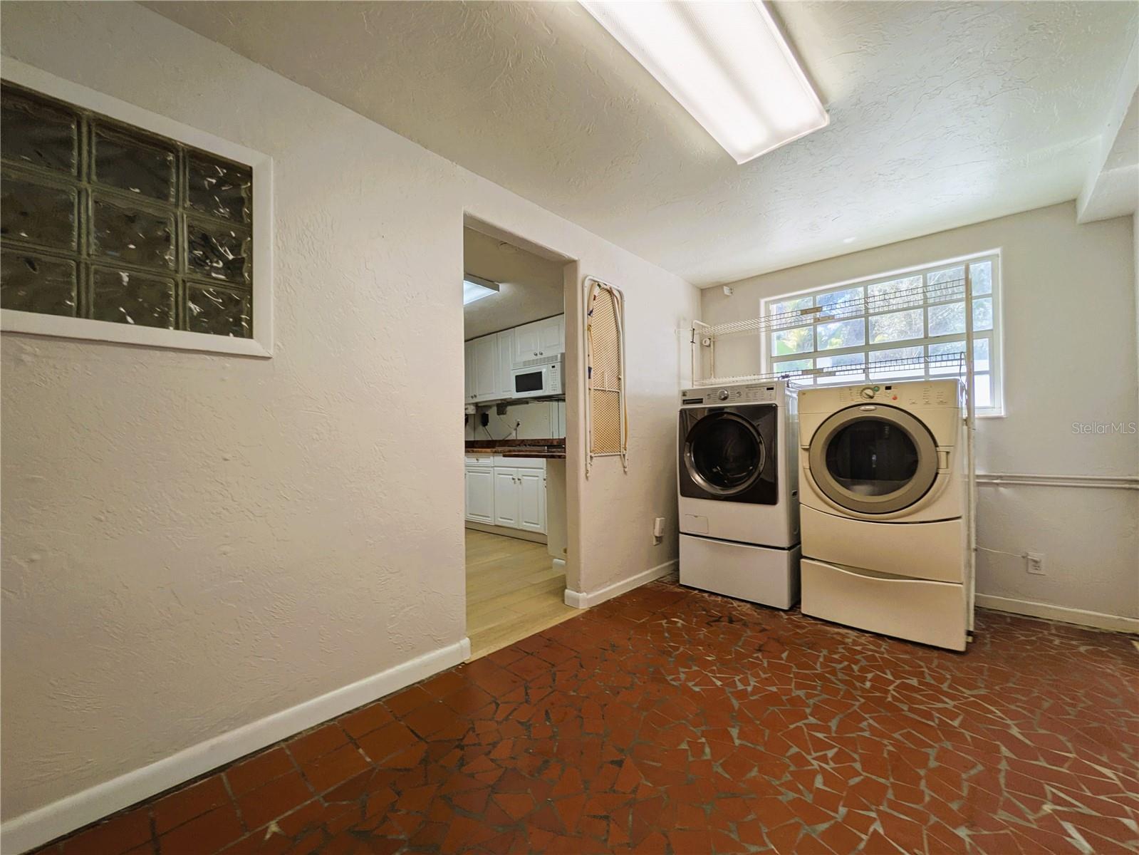 Image 21 of 49 For 4554 Cooper Road