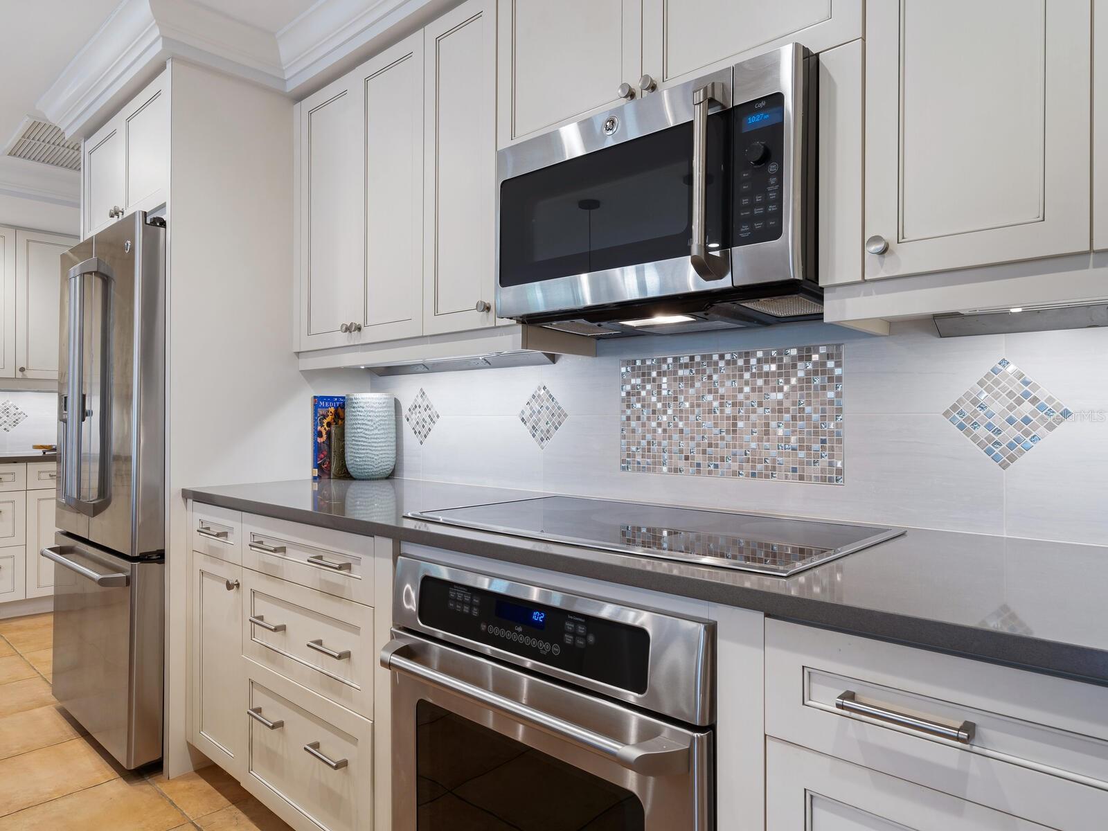 Image 13 of 44 For 606 Owl Way 