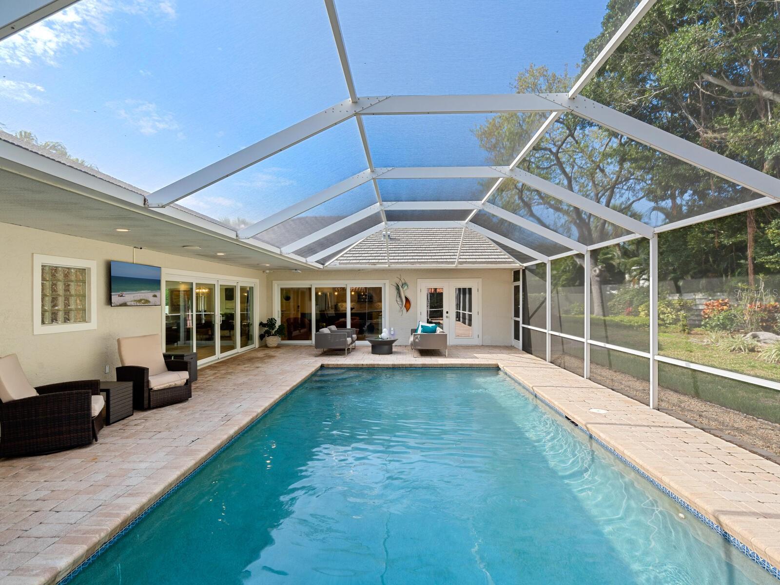 Image 33 of 44 For 606 Owl Way 