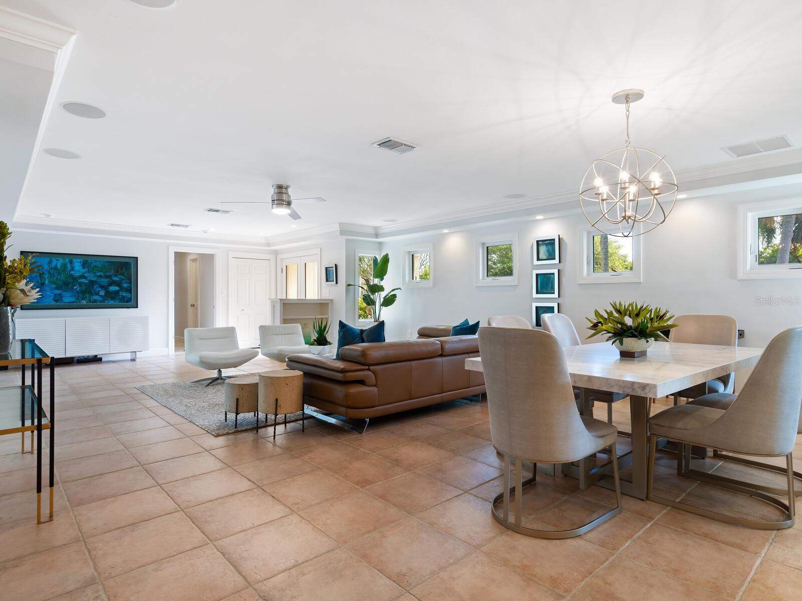 Image 7 of 44 For 606 Owl Way 