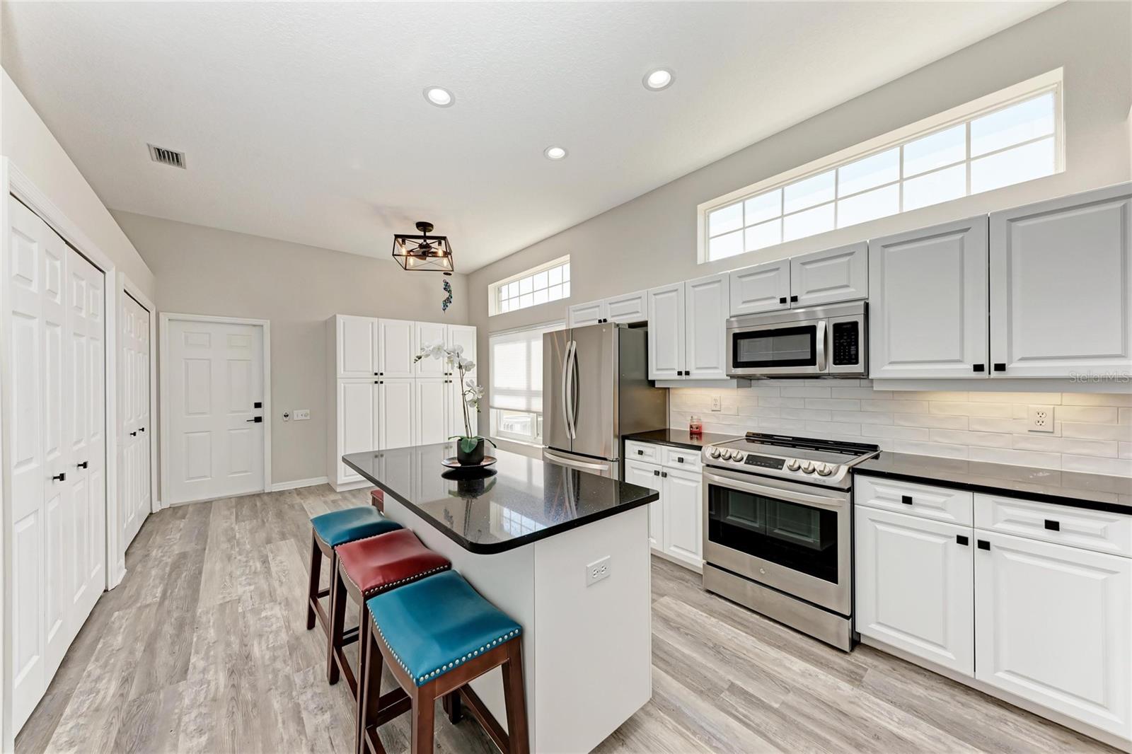 Image 17 of 53 For 6726 Hickory Hammock Circle