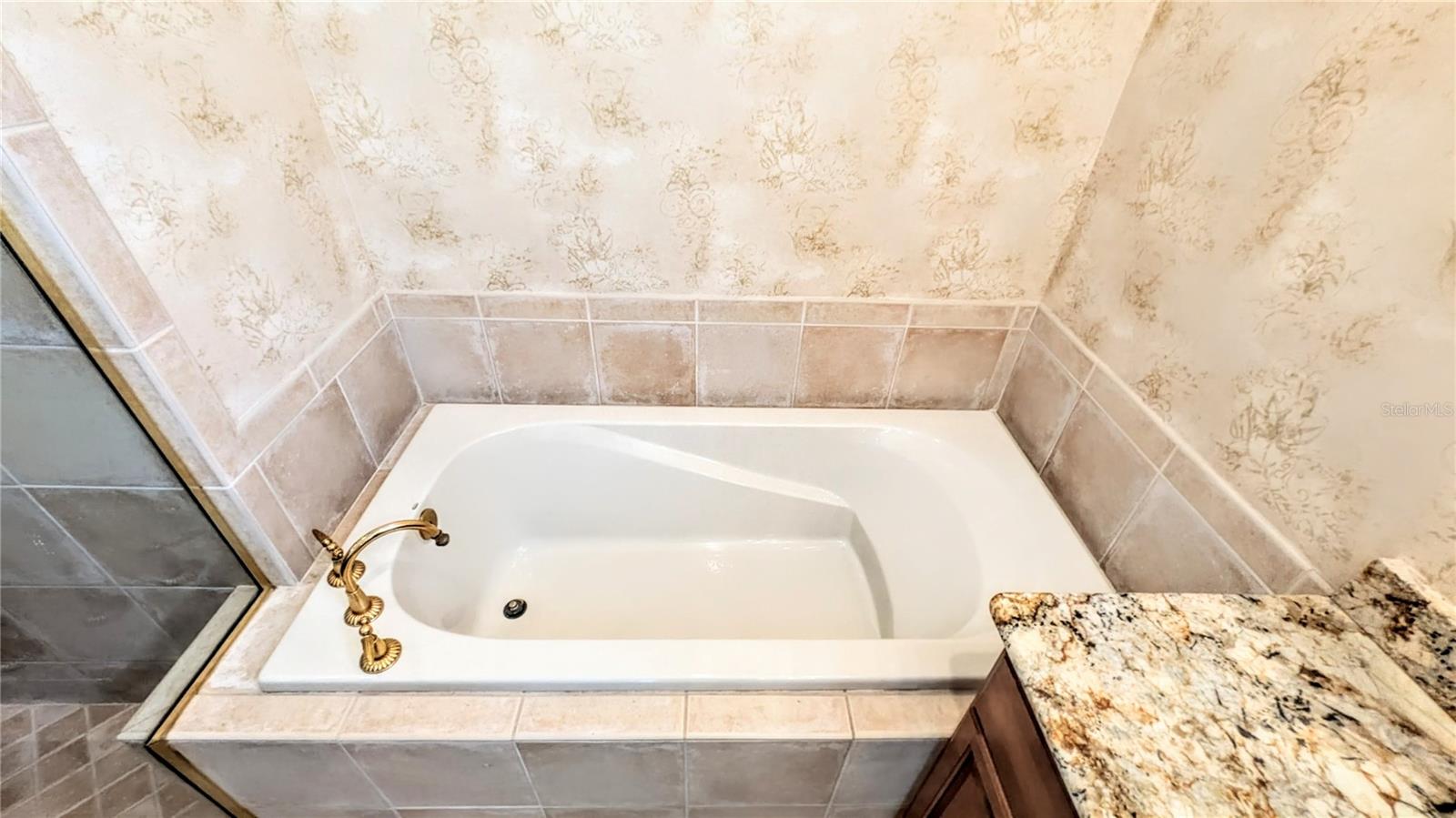 Image 30 of 48 For 124 Turquoise Lane