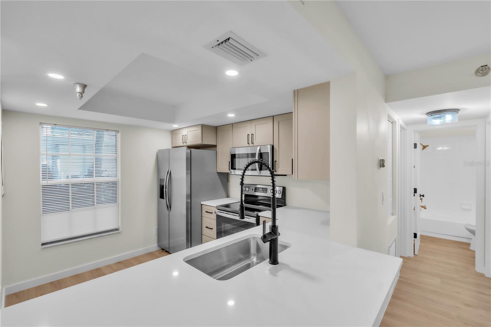 Image 6 of 26 For 6304 Pointe West Boulevard A107