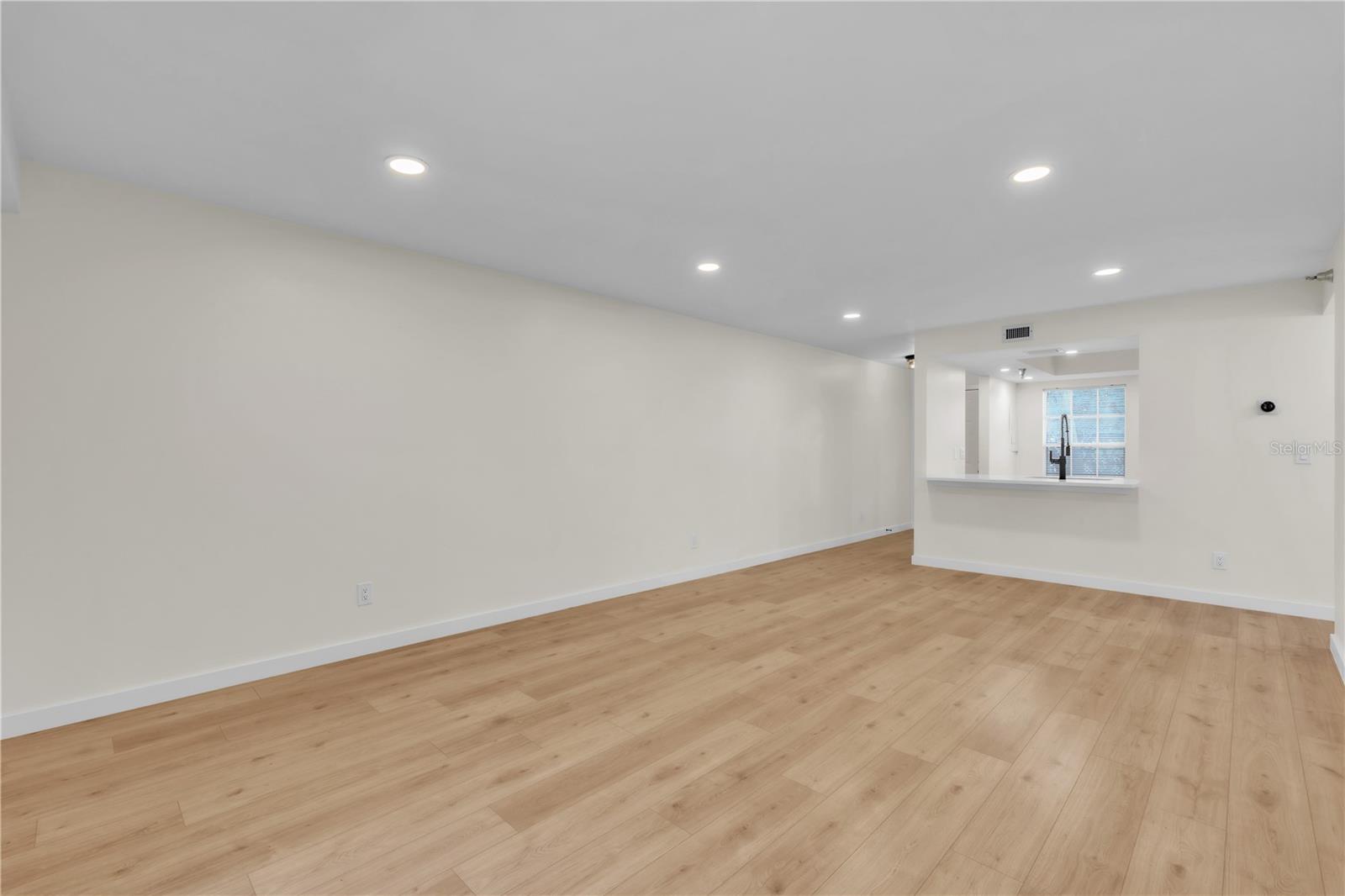 Image 8 of 26 For 6304 Pointe West Boulevard A107