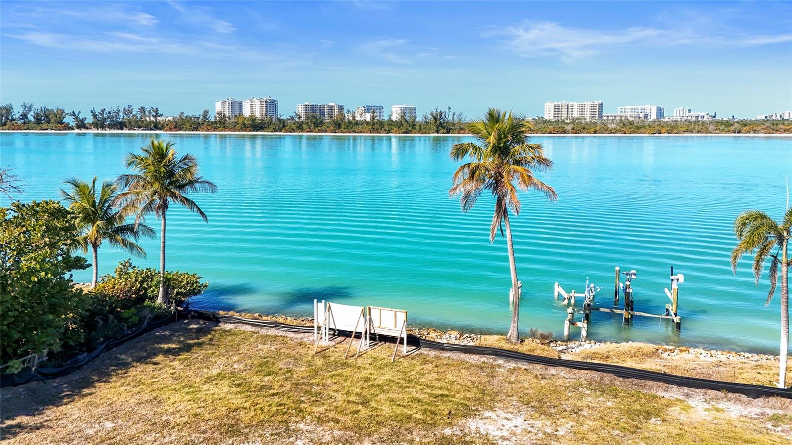 Listing photo id 16 for 3550 Bayou Louise Lane