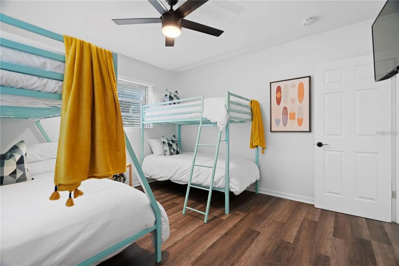 Image 27 of 70 For 1500 Clearwater Largo Road N