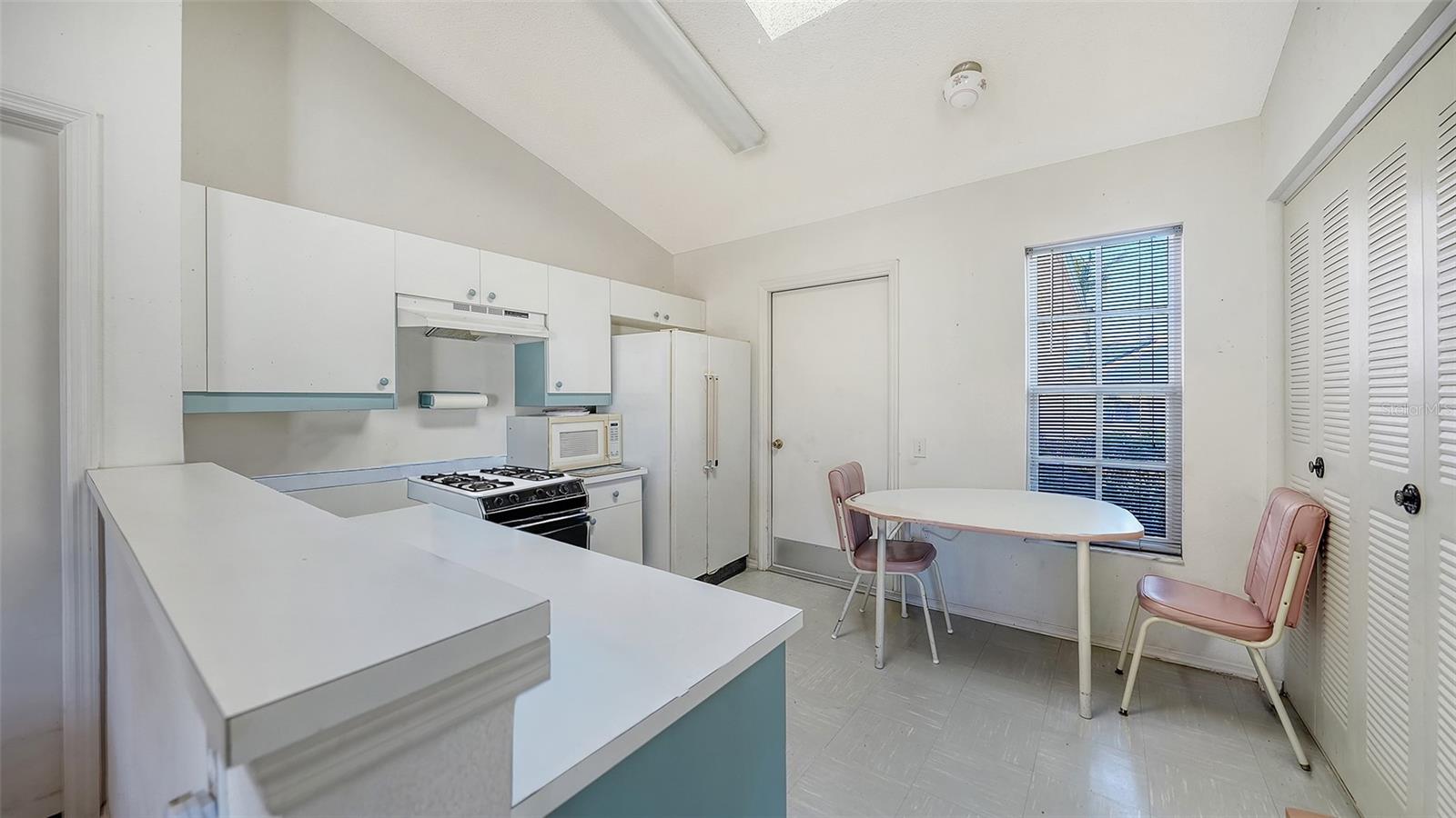 Image 14 of 41 For 3226 6th Avenue W