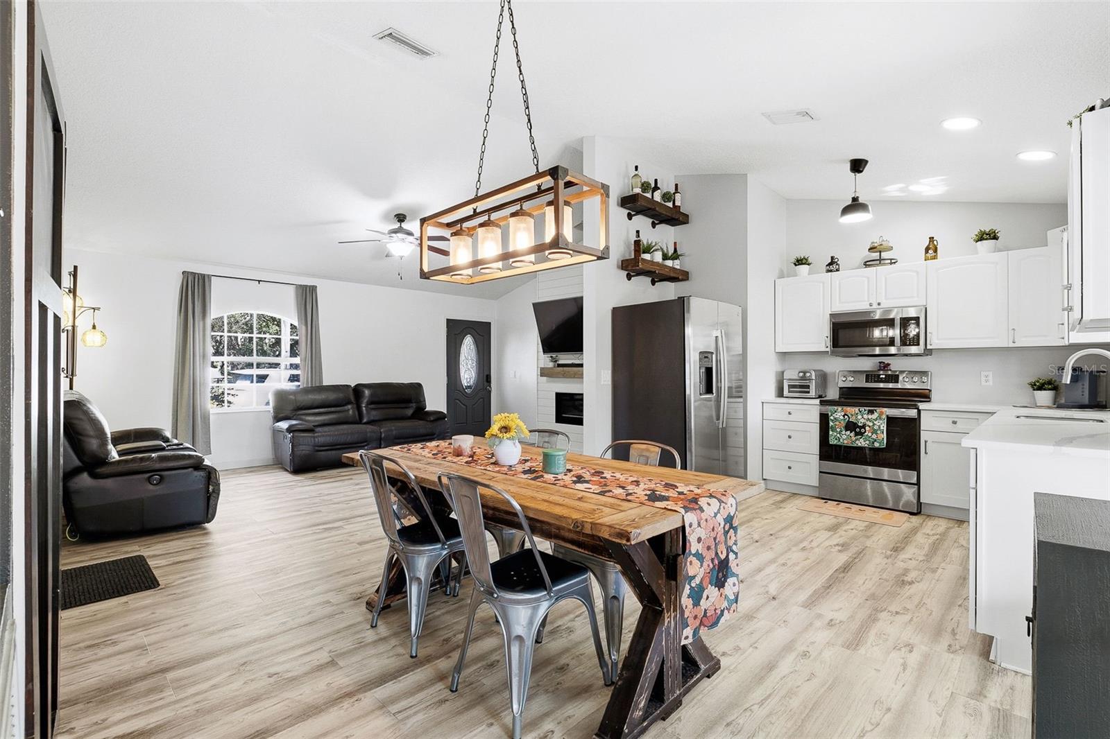 Image 11 of 31 For 2116 30th Avenue E