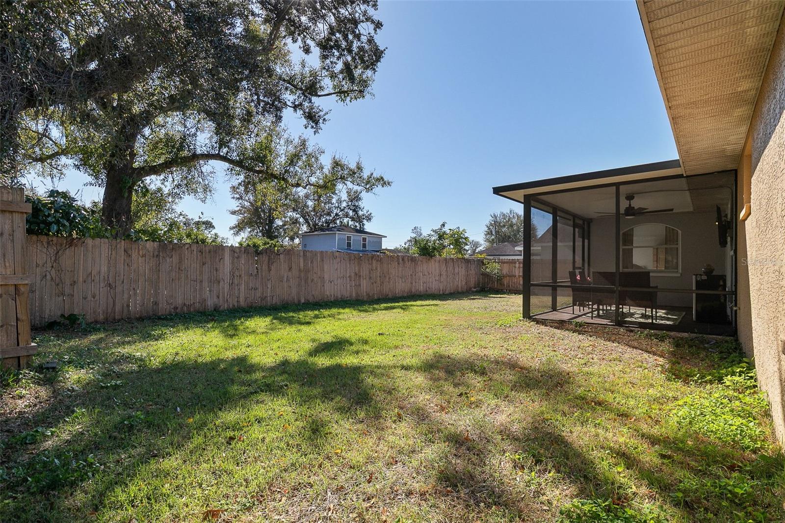 Image 29 of 31 For 2116 30th Avenue E