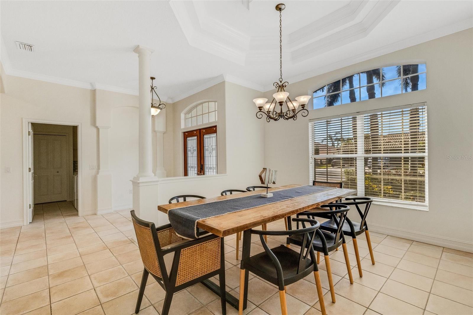 Image 11 of 52 For 4801 Edgemont Court