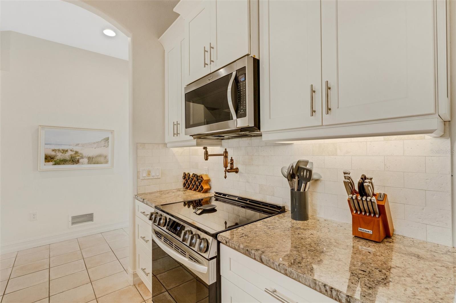 Image 15 of 52 For 4801 Edgemont Court