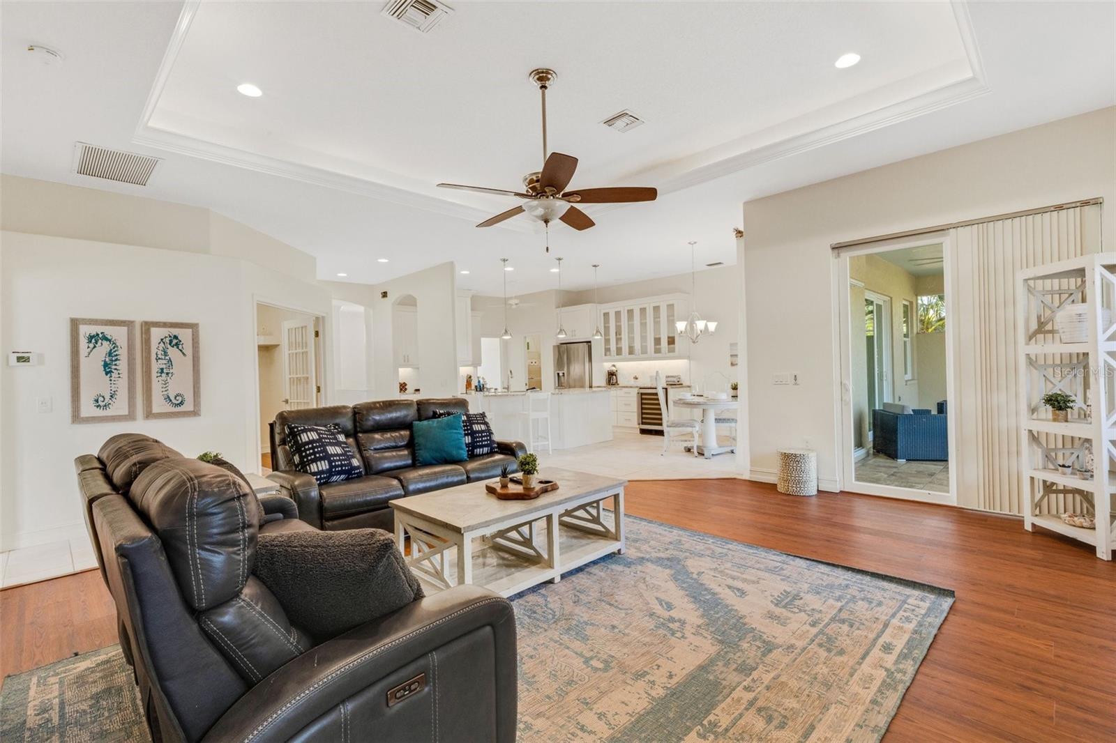 Image 24 of 52 For 4801 Edgemont Court