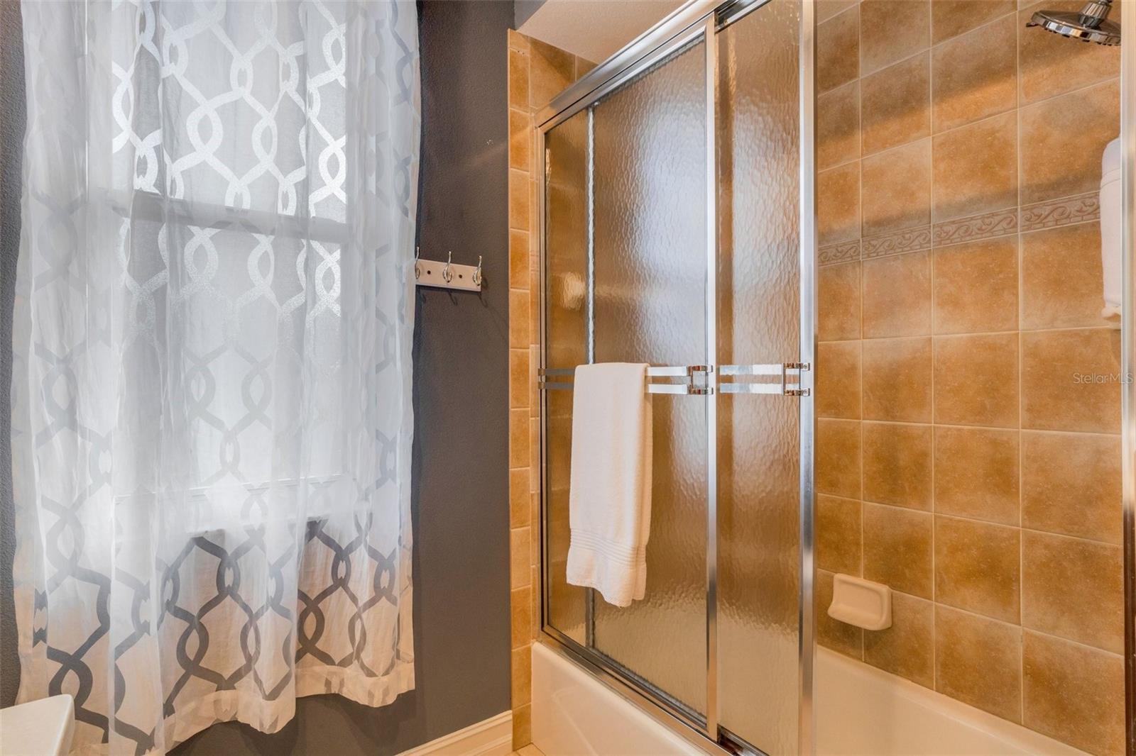 Image 31 of 52 For 4801 Edgemont Court