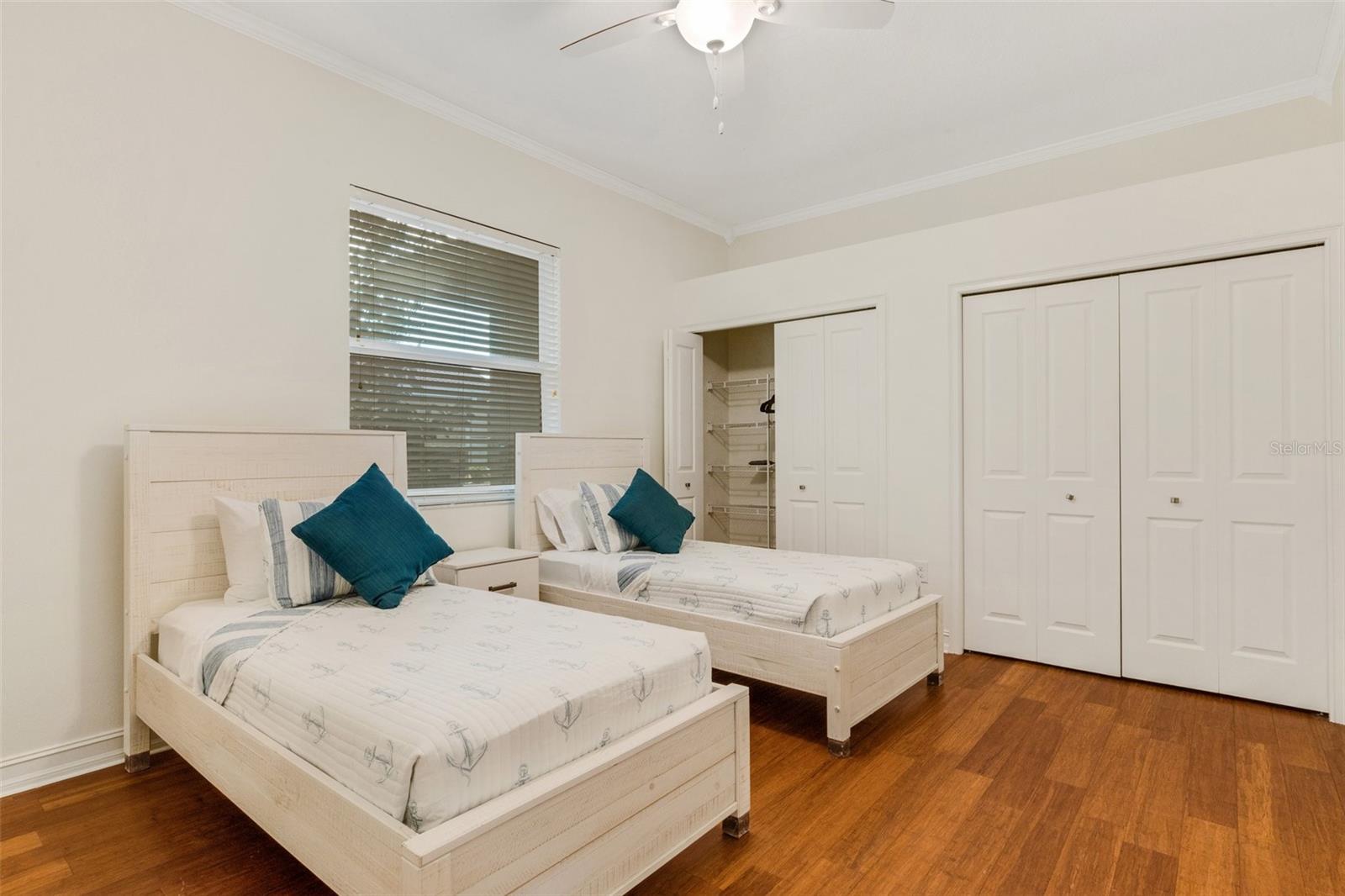 Image 32 of 52 For 4801 Edgemont Court