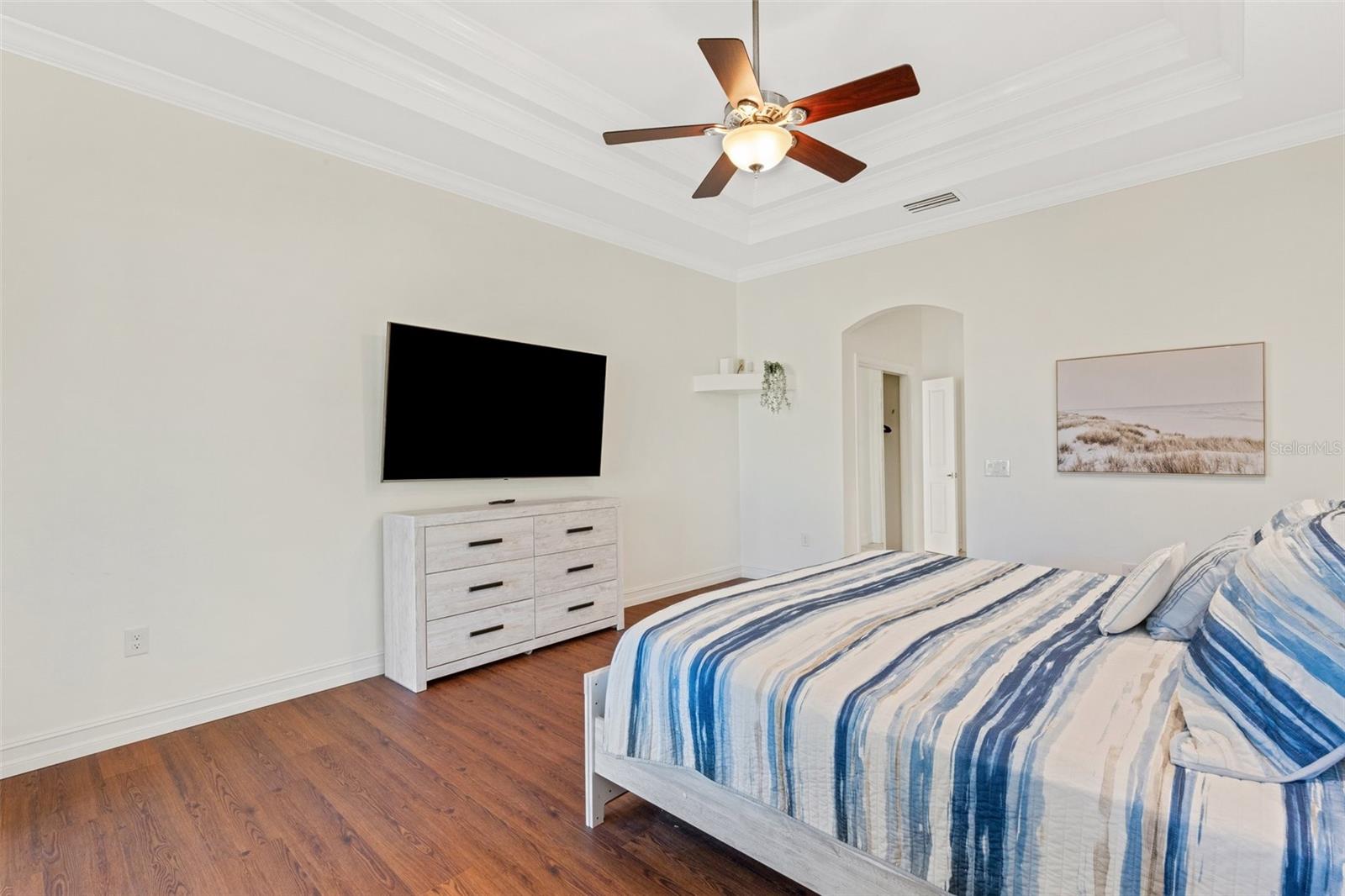 Image 43 of 52 For 4801 Edgemont Court