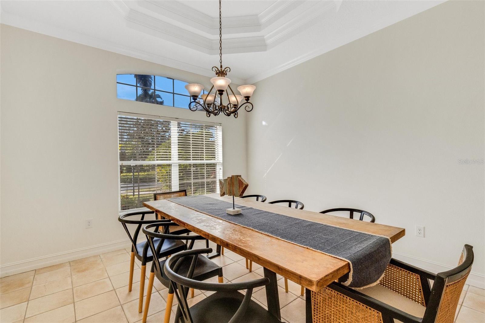 Image 7 of 52 For 4801 Edgemont Court