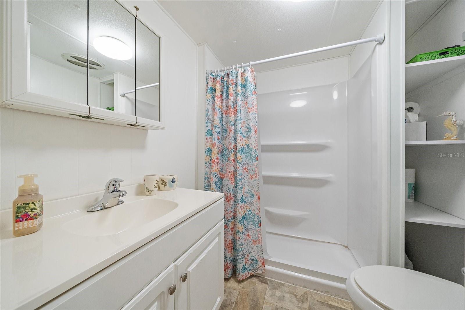 Image 22 of 31 For 49 Leisure Way