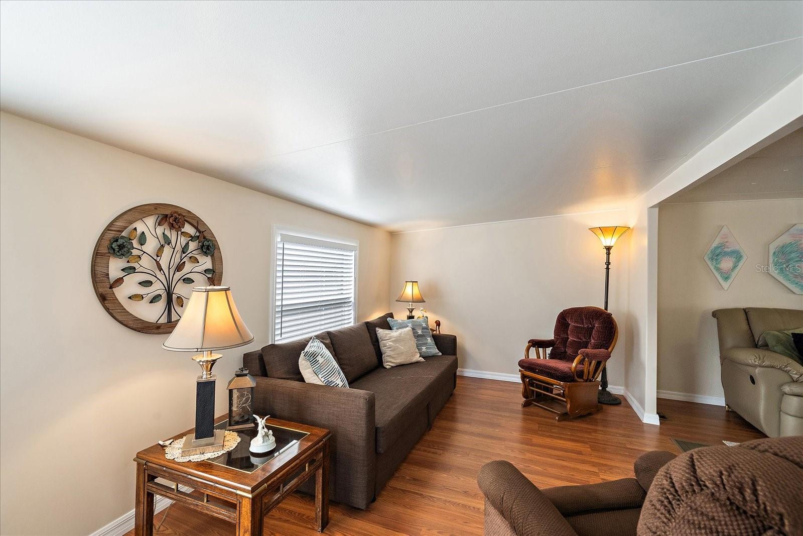 Image 7 of 31 For 49 Leisure Way