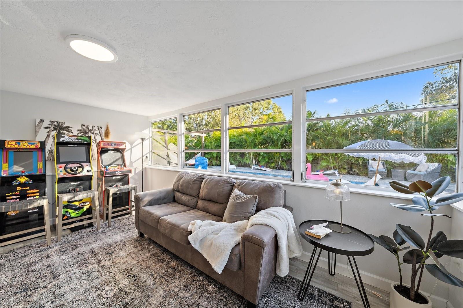 Image 17 of 61 For 2438 Wisteria Street