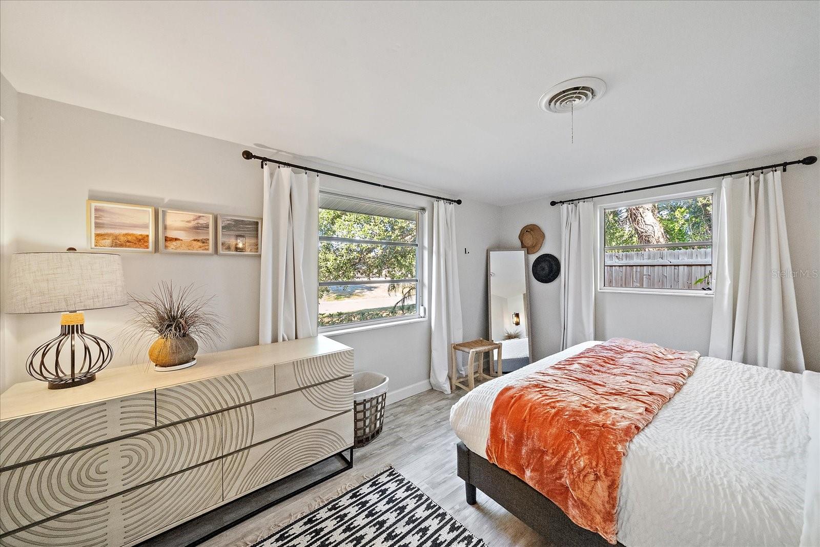 Image 19 of 61 For 2438 Wisteria Street