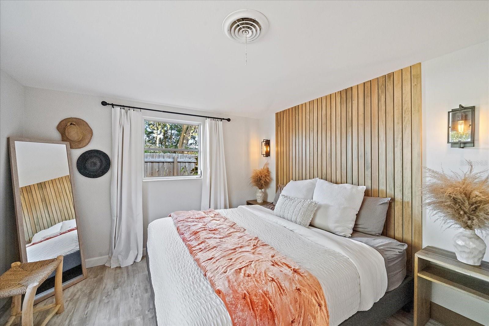 Image 20 of 61 For 2438 Wisteria Street