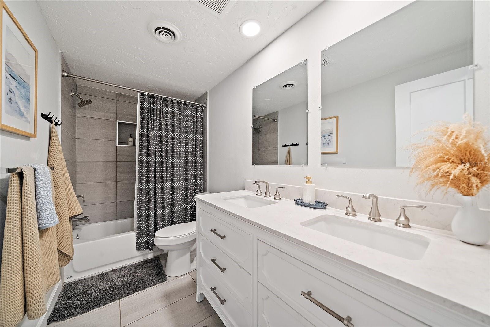 Image 22 of 61 For 2438 Wisteria Street