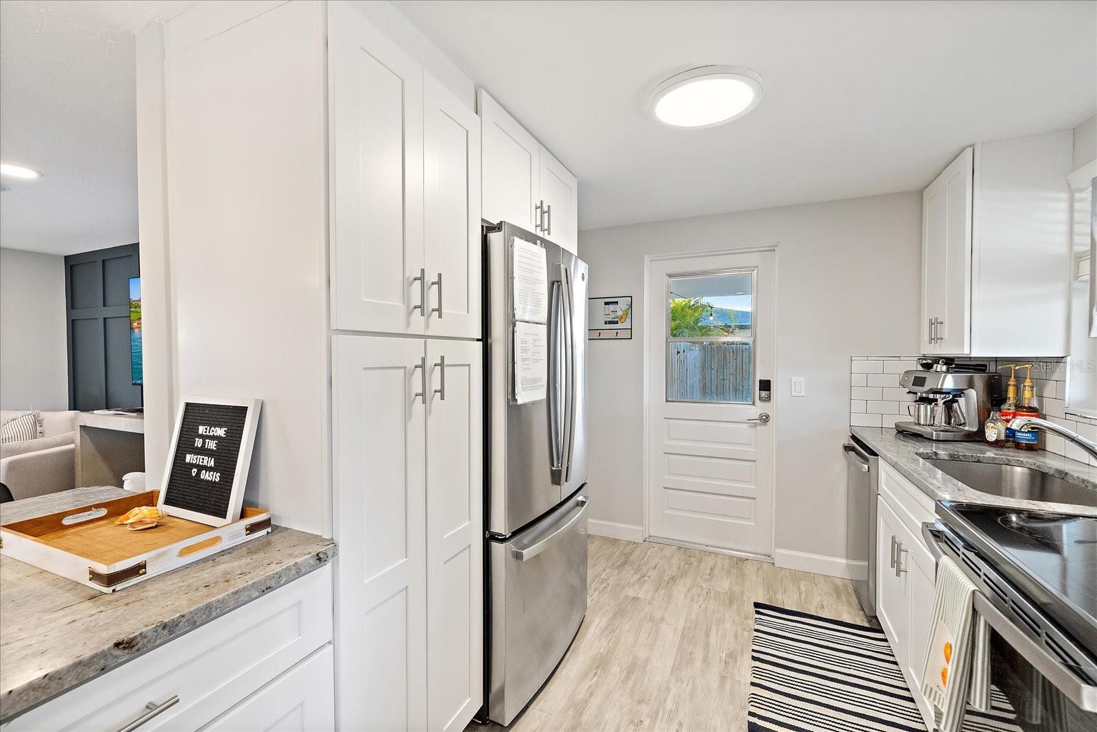 Image 4 of 61 For 2438 Wisteria Street