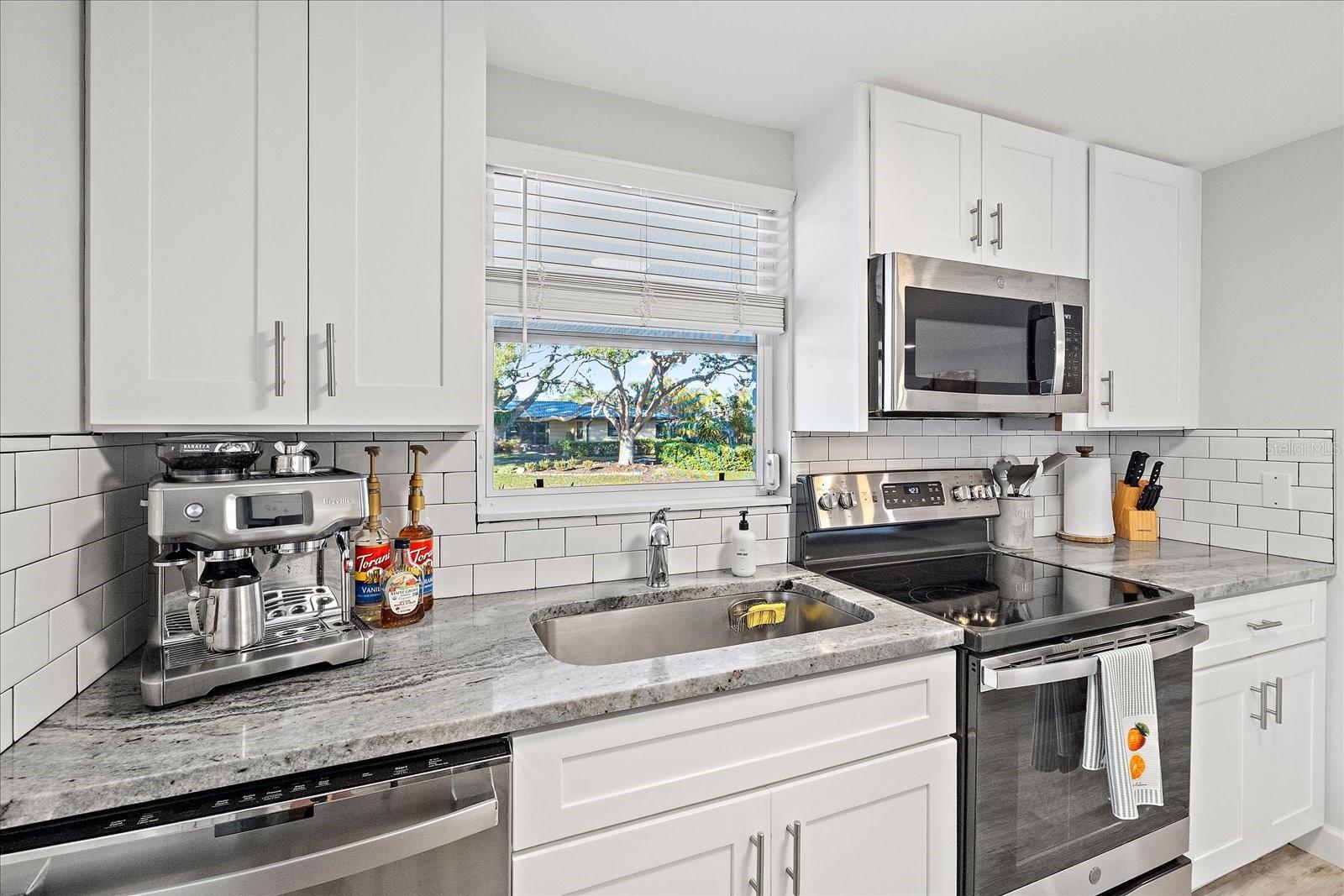 Image 6 of 61 For 2438 Wisteria Street