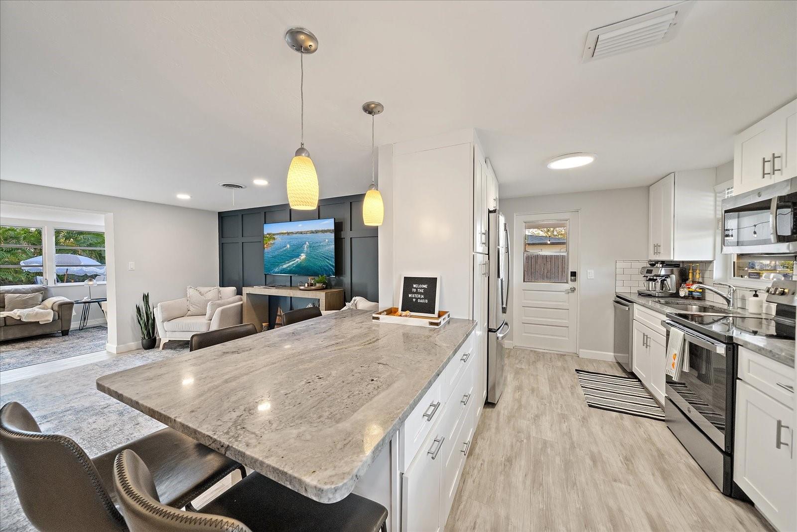 Image 7 of 61 For 2438 Wisteria Street