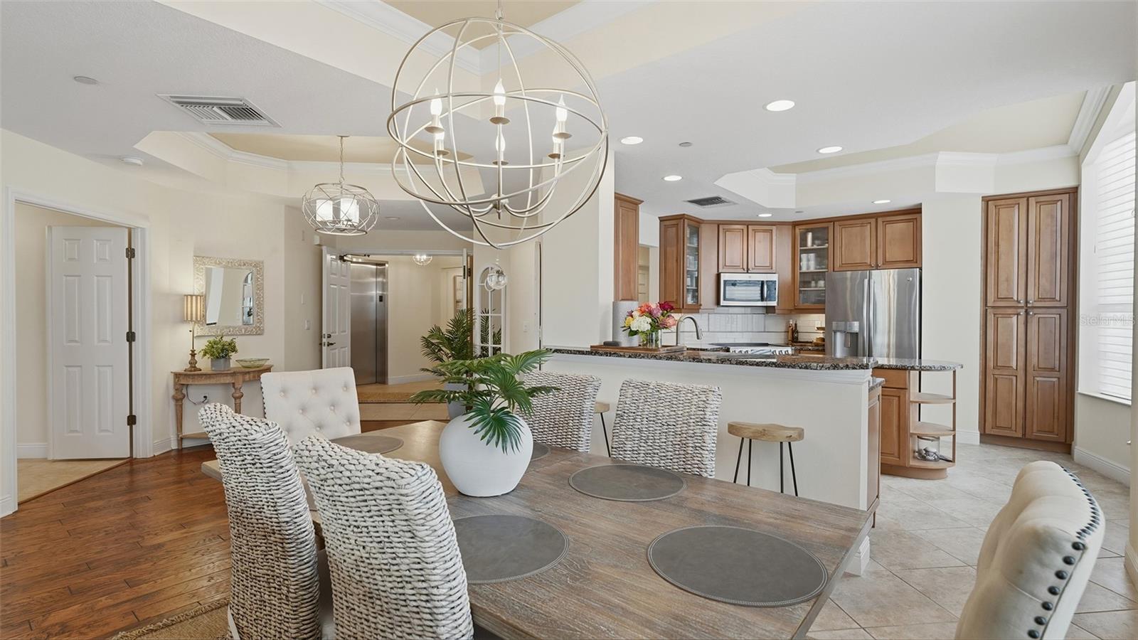 Image 20 of 98 For 6340 Watercrest Way 301