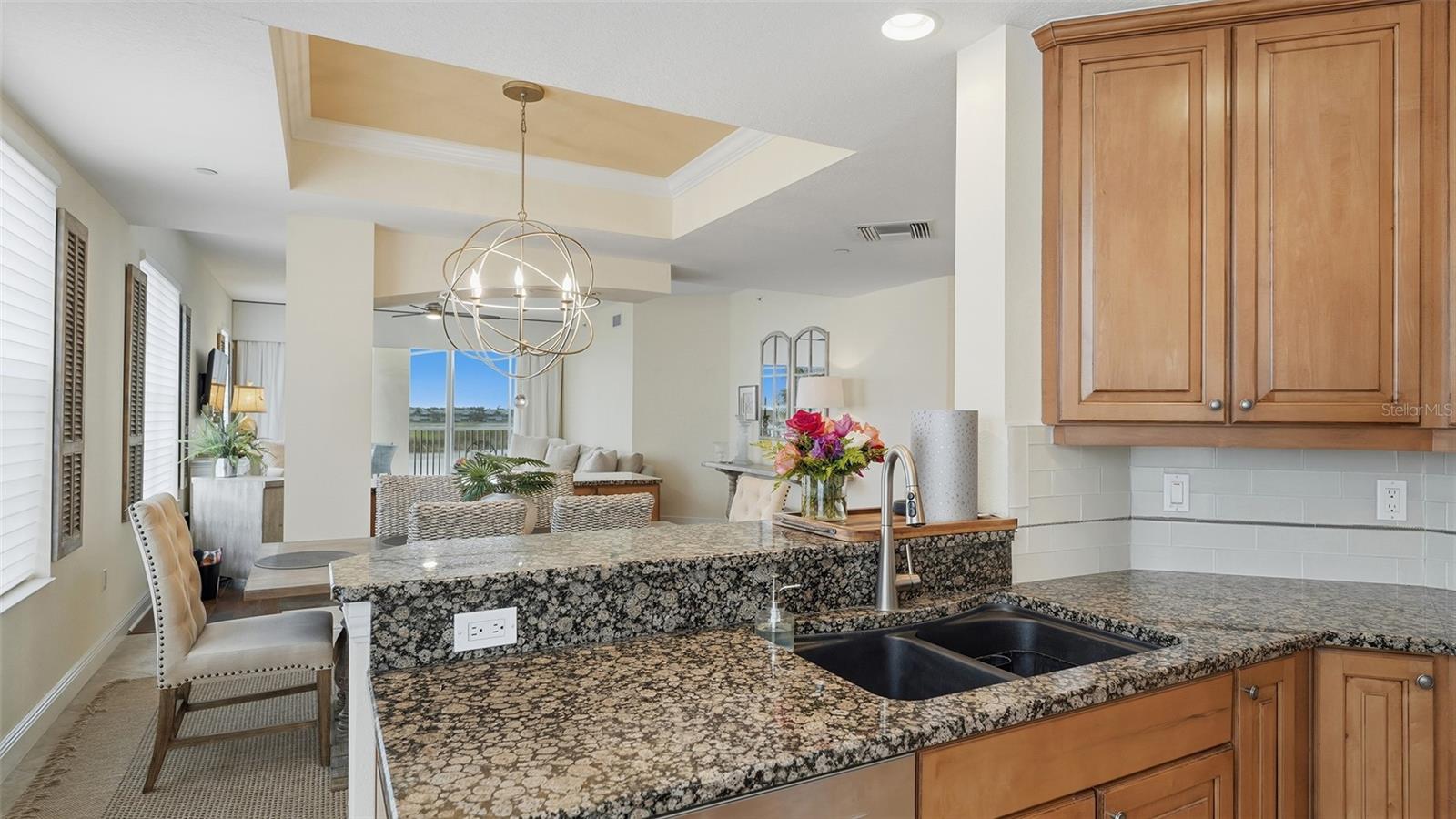 Image 26 of 98 For 6340 Watercrest Way 301