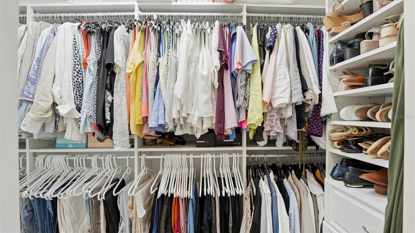 Image 35 of 98 For 6340 Watercrest Way 301